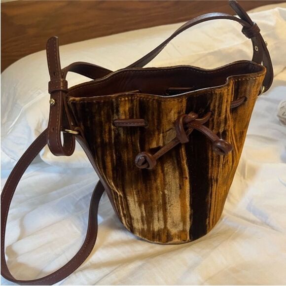 Sezane Micro Farrow Bucket Bag in Velvet - Picture 3 of 5